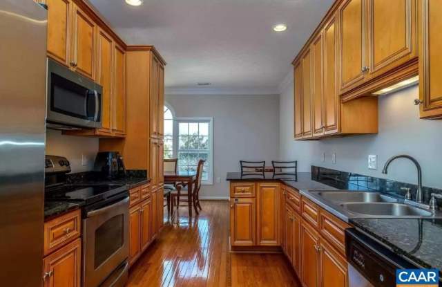 3066 CRYSTAL SPRING LN