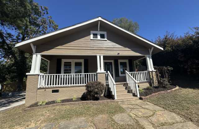 Photo of 3104 W Markham St