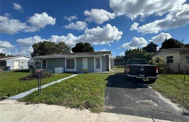 Photo of 4254 NW 201st St