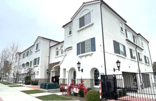 Photo of 525 N. Erie Street