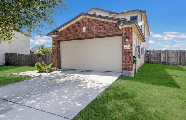 *FIRST MONTH FREE, IF MOVED IN BY 12/31/25*