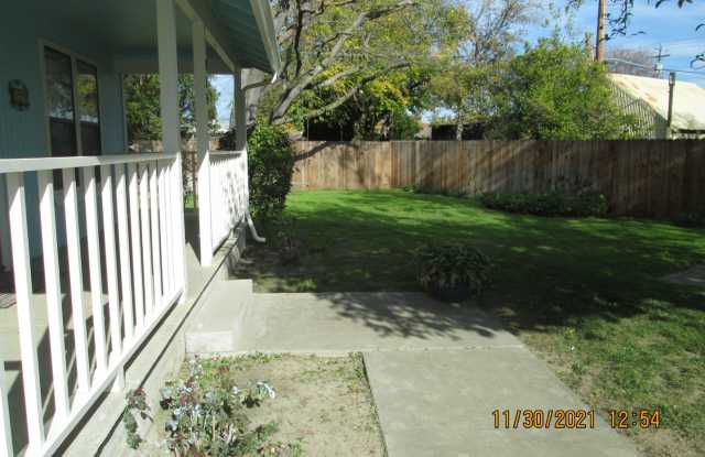 527 N Washington (FOR RENT) Dixon, CA 95620