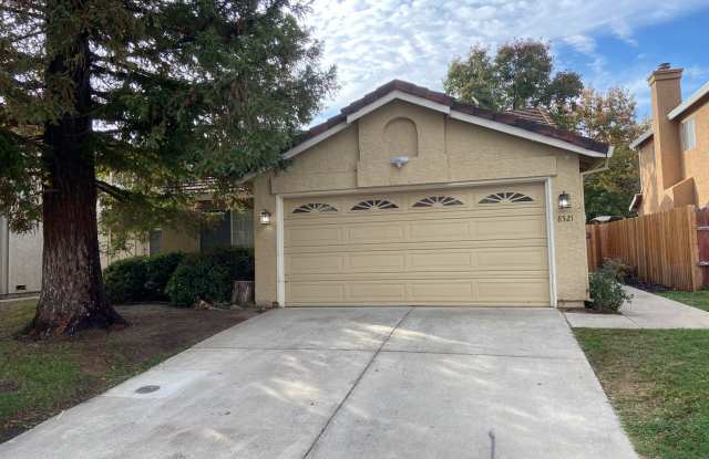 Antelope Highlands 3 Bdrm, 2 Bath!