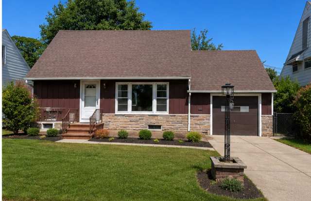 23901 Puritan Rd. Euclid, OH- $1595 - Section 8 Welcome!