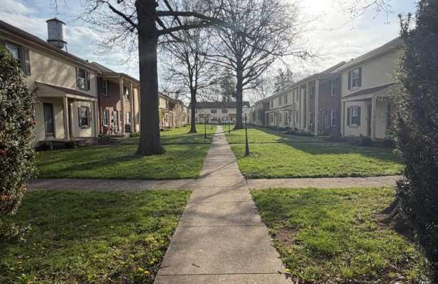 2 Bedroom Townhome! Available Now