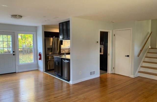 1072 Springfield Ave