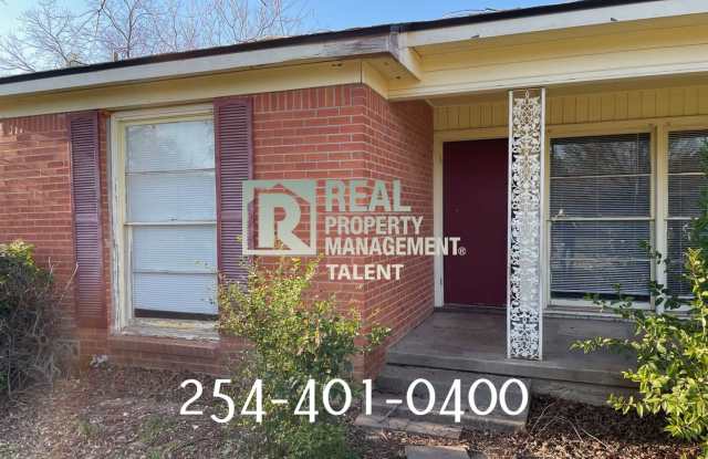 HALF OFF FIRST MONTHS RENT!!! 2-Bedroom, 1-Bathroom Duplex Waco TX