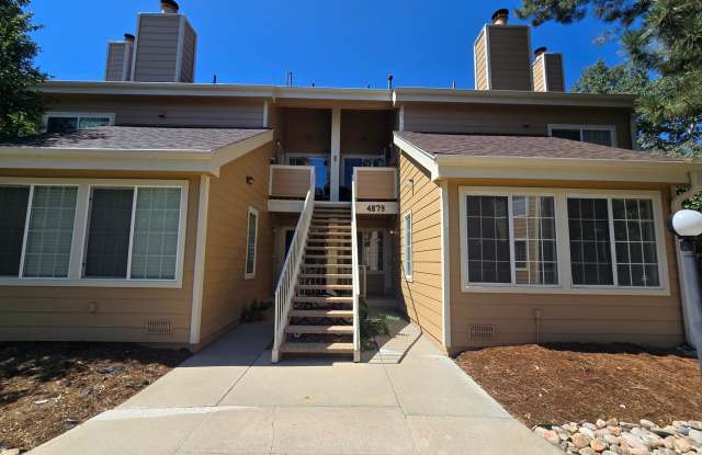 Cozy ground floor Condo in Gunbarrel