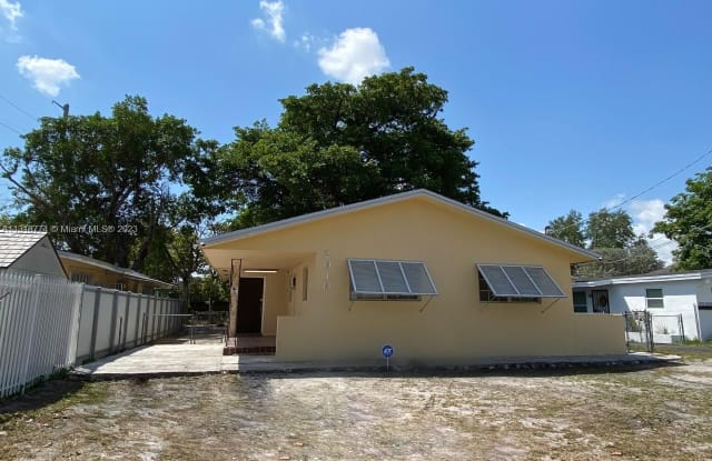 2010 NW 70th St - 2010 Northwest 70th Street, Gladeview, FL 33147