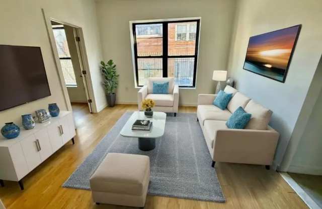 Photo of 2720 DECATUR AVENUE