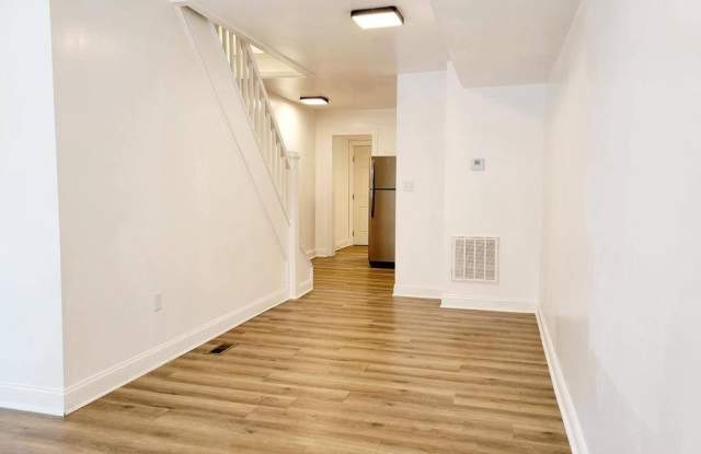 128 East Pall Mall Street