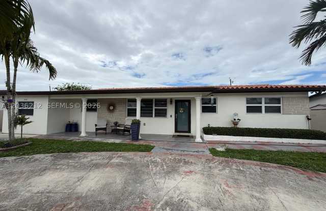 875 W 72nd Pl