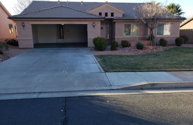 2013 W 1860 N - 2013 West 1860 North, St. George, UT 84770