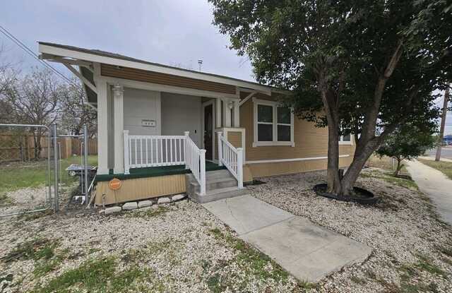 Photo of 310 ARANSAS AVE