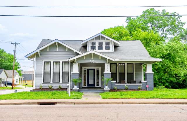 Photo of 624 North Highland Avenue