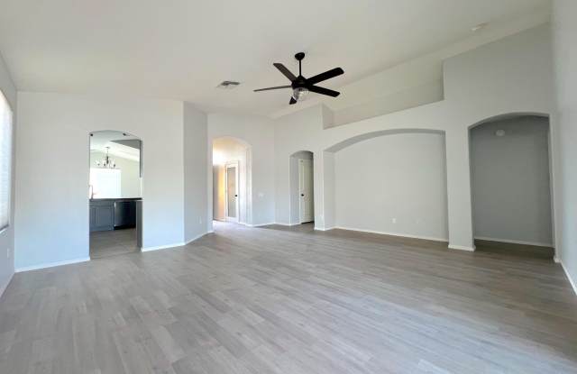 3114 E WINGED FOOT Drive