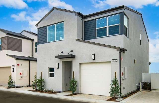 4436 S Fairmount Paseo