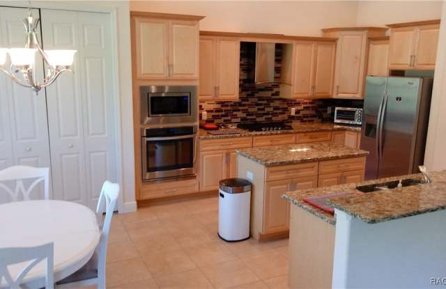 1366 N Bellamy Point