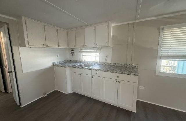 1375 Pasadena Ave. S.