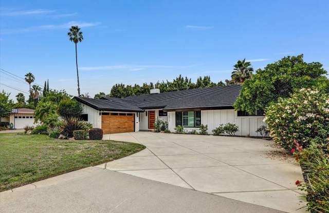 BEAUTIFULLY REMODELED, 5BD/4BA ENTERTAINER'S HOME W/ SPRAWLING OUTDOOR SPACE W/ POOL IN DESIRABLE NEIGHBORHOOD MINS TO EVERYTHING!