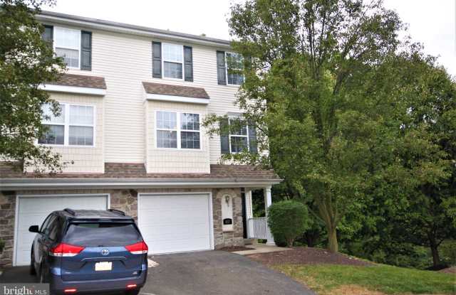 407 FORT HILL CIRCLE - 407 Fort Hill Circle, Montgomery County, PA 19034