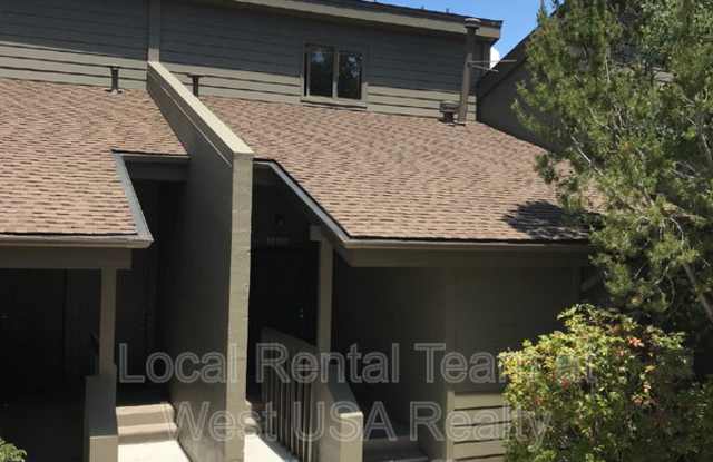 5701 N Villa Cir