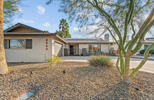 8543 E Jackrabbit Road