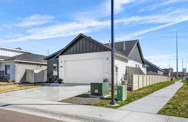 Lovely Meridian Home