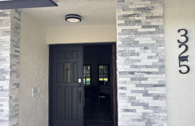 325 Knotty Wood Lane