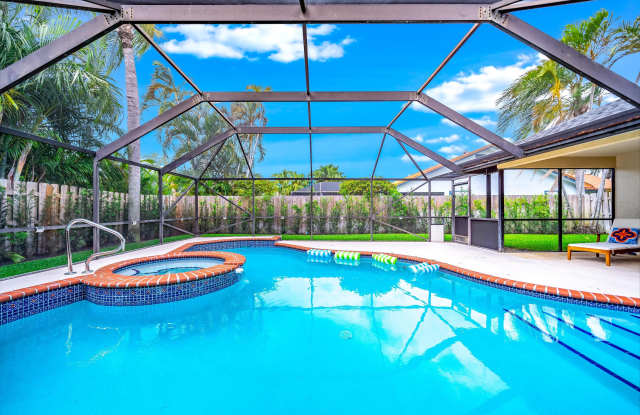 1637 Farmington Circle