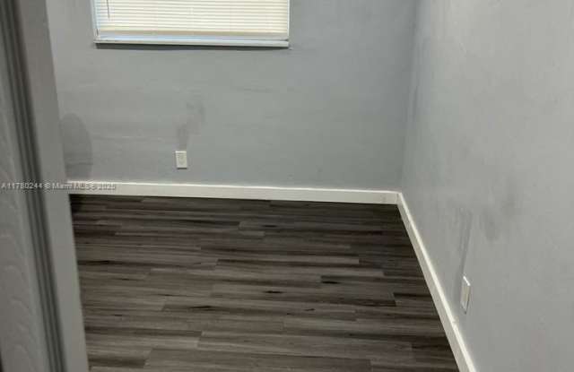 1401 Northwest 1st Avenue