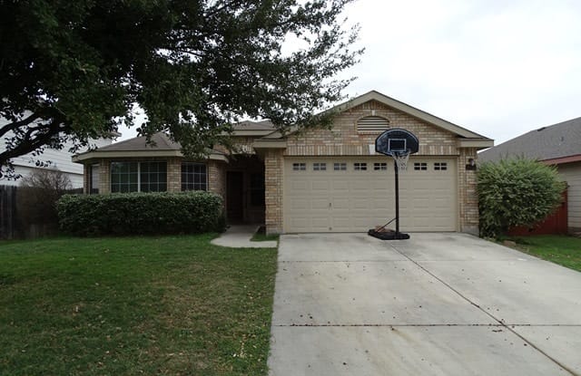 8952 SCARLET CRK - 8952 Scarlet Creek, Universal City, TX 78148