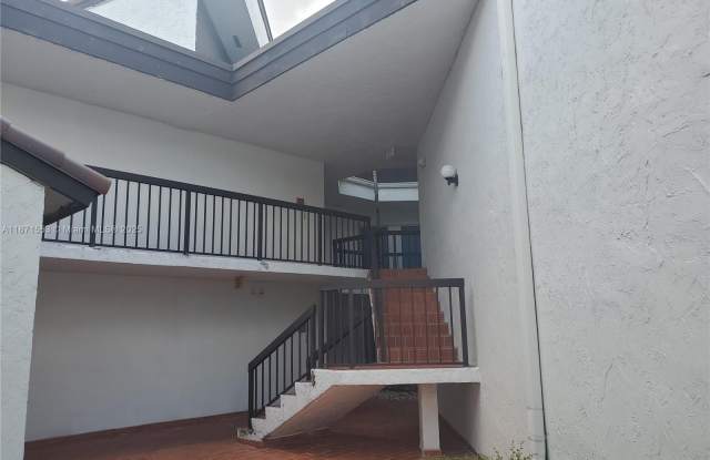 9419 Fontainebleau Blvd