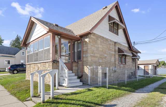 1126 Cedar St. - 2