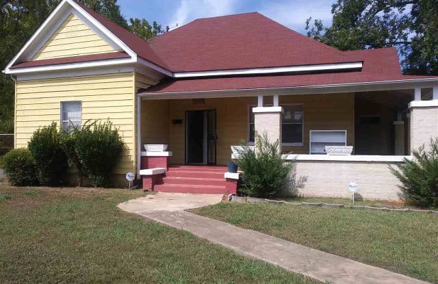 2530 SLAYTON AVE - 2530 Slayton Avenue Southwest, Birmingham, AL 35211