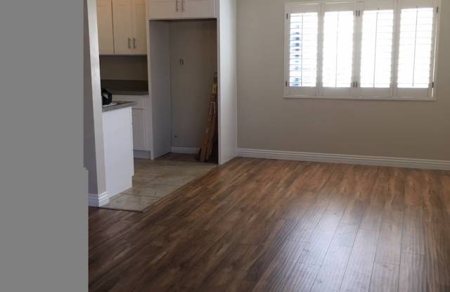 116 N. Pacific Avenue