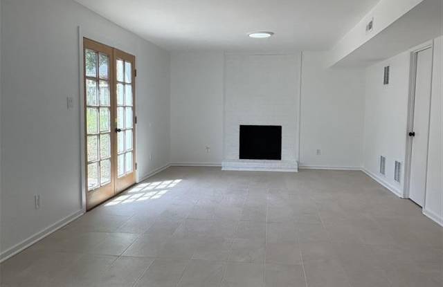 1205 KINGS TREE DRIVE