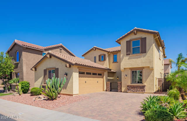 268 E KAIBAB Drive