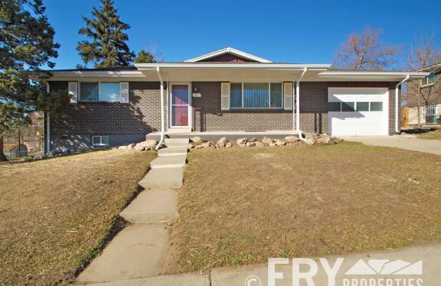 Bright, Clean Ranch Home in Sherrelwood