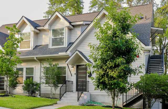 8 Bedrooms 8 Baths Pre-leasing Now for 2027/2028!!!!