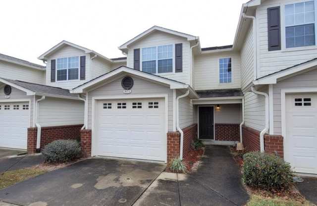 803 Majestic Drive: MOVE-IN SPECIAL: HALF OFF YOUR FIRST FULL MONTH’S RENT!