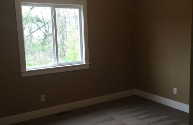 3 bedroom 2 1/2 bath house for rent