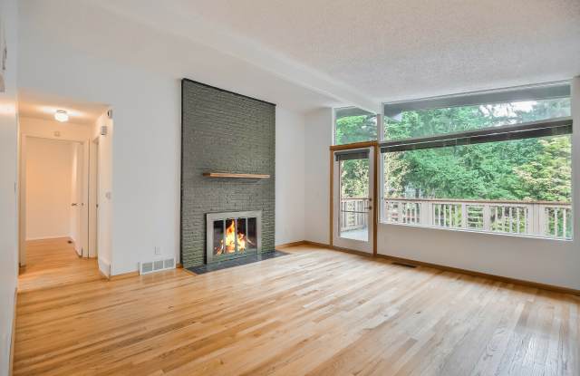 4020 156th Avenue Southeast