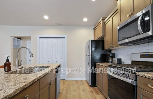 1824 East Ringneck Street