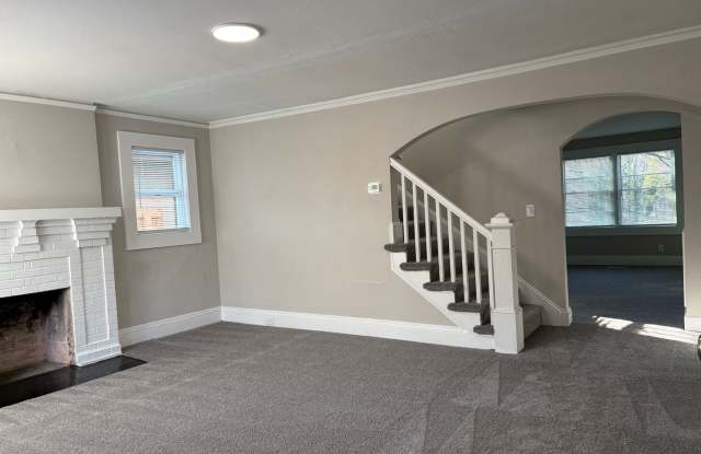 2 Bedroom, 1 Bathroom Apartment in Reidsville!