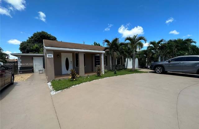 621 NE 2nd Pl - 621 Northeast 2nd Place, Hialeah, FL 33010