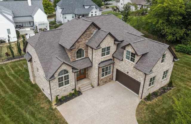 Newer Custom Brick Home in Lebanon