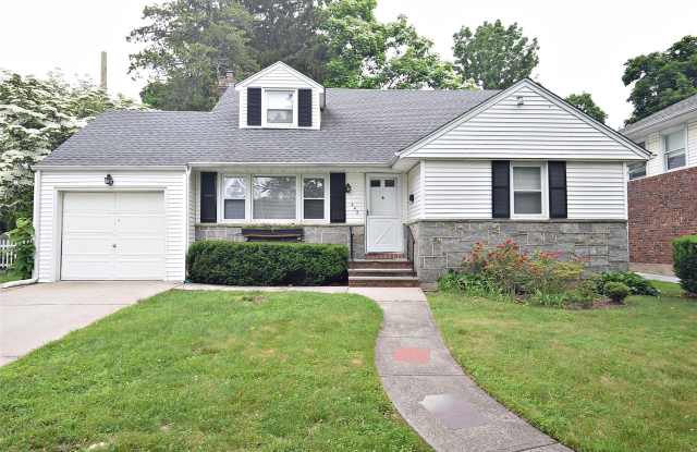 Photo of 242 Clinton Road