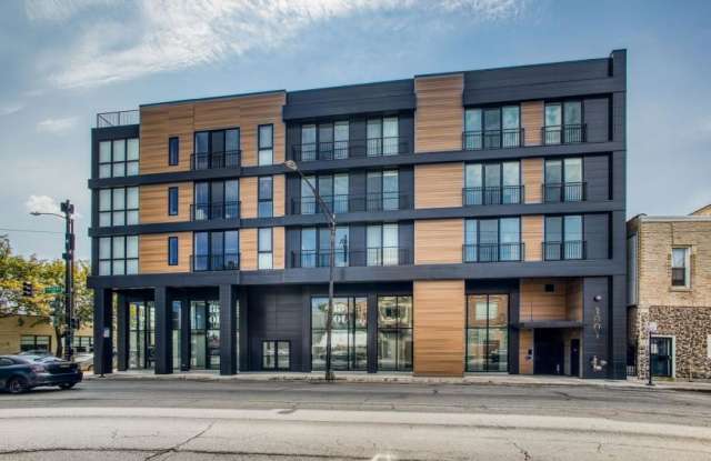 Photo of 1801 W Grand Ave