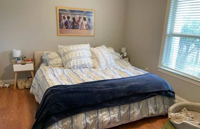 Great 3 BR 3.5 BA in Aspen Ridge.